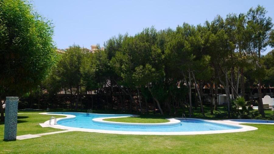2-Bedroom And Living Room Apartment Near Campoamor Beach Luaran gambar